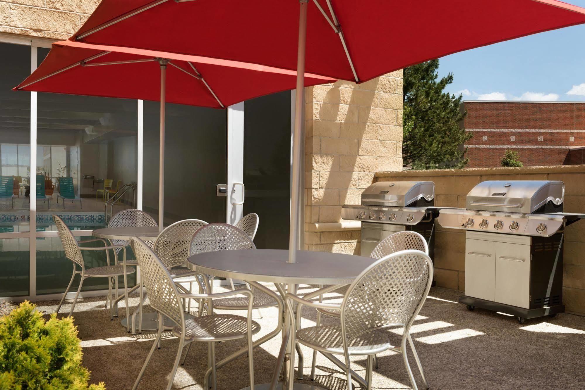 Home2 Suites By Hilton Middleburg Heights Cleveland Eksteriør billede